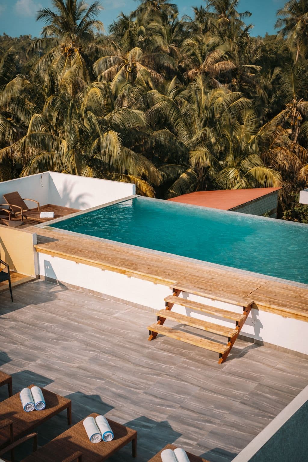 Immersive Dive Expedition: 6 nights full board, 12 dives, flights included