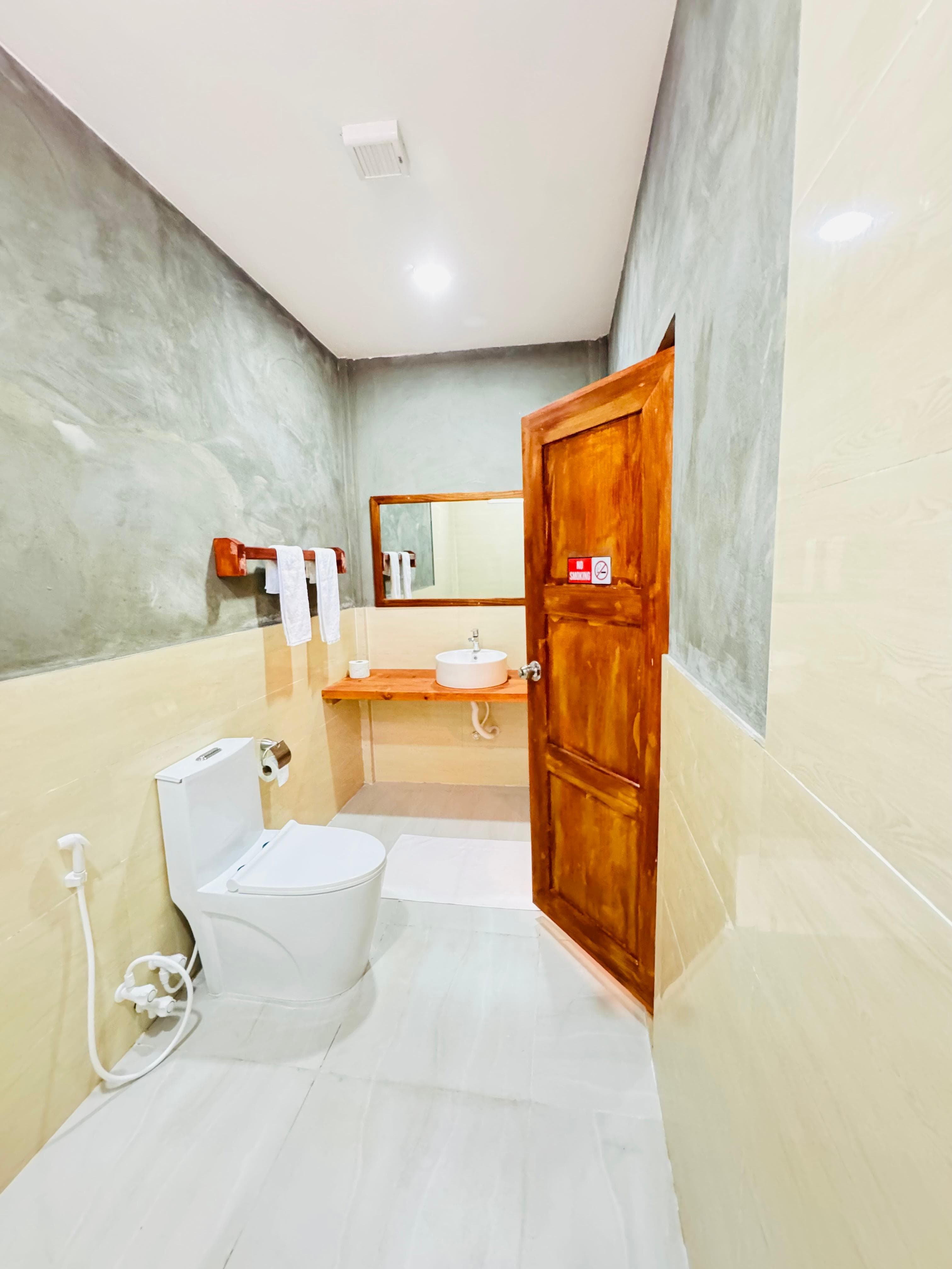 SEVEN SEA'S SEA VIEW, photo 6